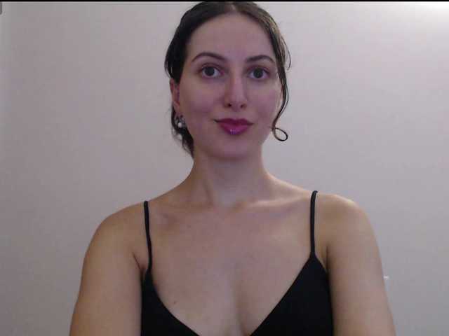 Hot-lina live cam on BongaCams