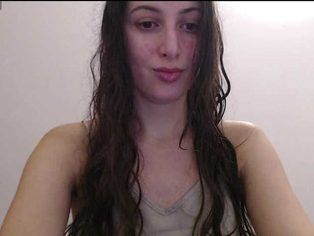 Hot-lina live cam on BongaCams