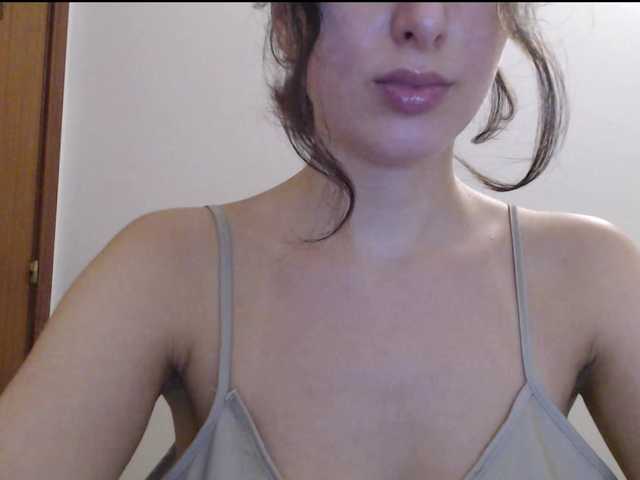 Hot-lina live cam on BongaCams