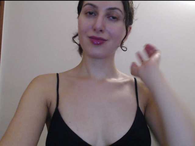 Hot-lina live cam on BongaCams