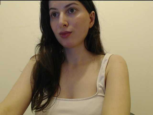 Hot-lina's BongaCams show and profile