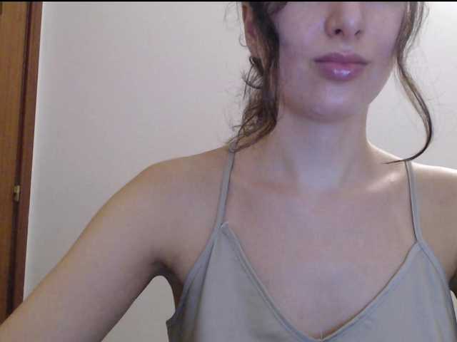 Hot-lina live cam on BongaCams