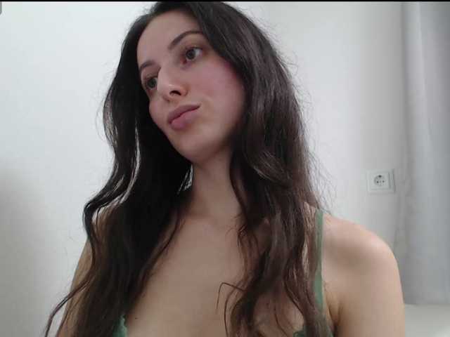 Hot-lina live cam on BongaCams