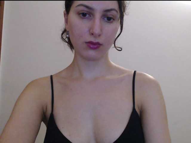 Hot-lina live webcam show