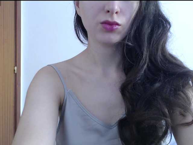 Hot-lina live cam on BongaCams