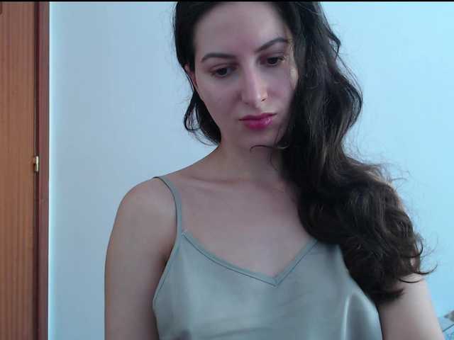 Hot-lina live cam on BongaCams