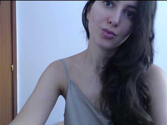 Hot-lina live cam on BongaCams