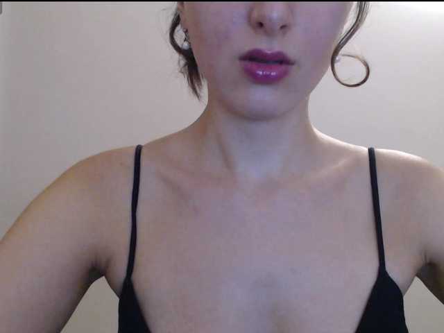Hot-lina live webcam show