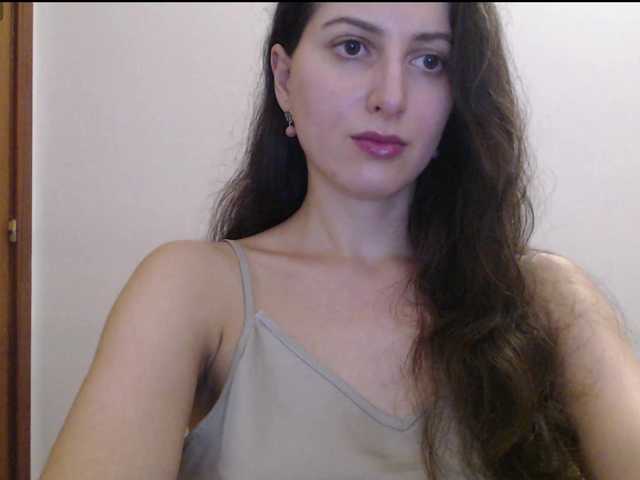 Hot-lina live cam on BongaCams