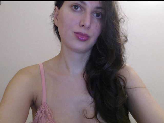 Hot-lina live cam on BongaCams
