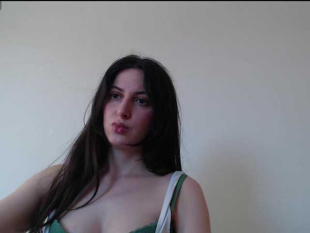 Hot-lina's BongaCams show and profile