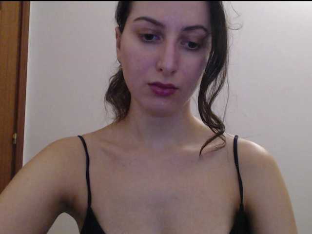 Hot-lina live cam on BongaCams