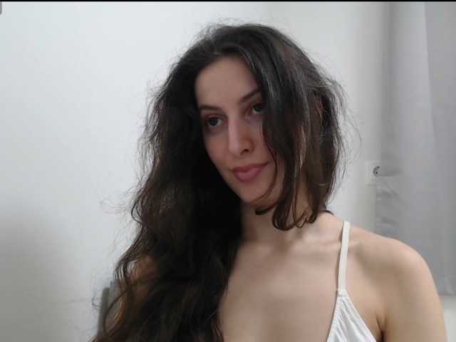 Hot-lina live cam on BongaCams