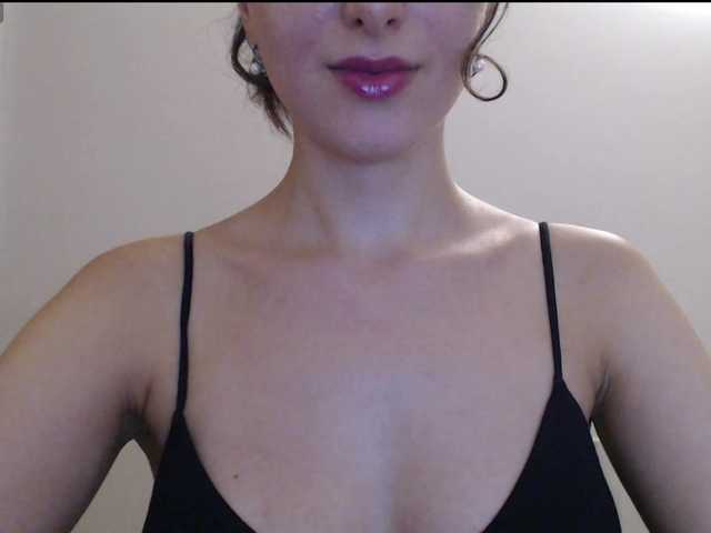 Hot-lina live webcam show