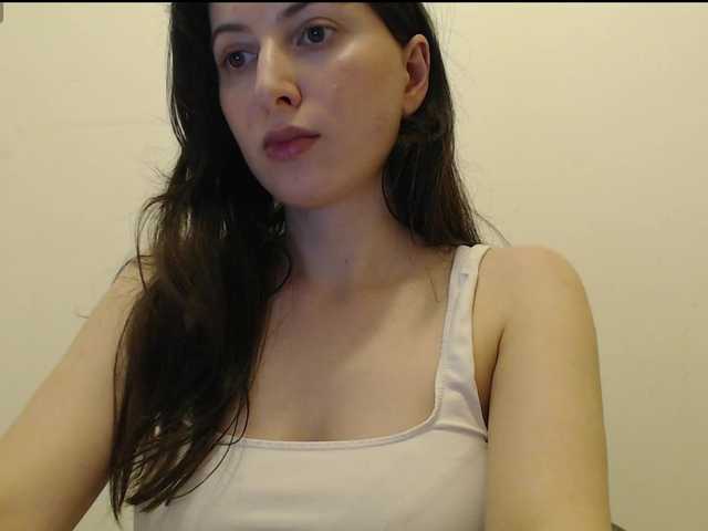Hot-lina's BongaCams show and profile
