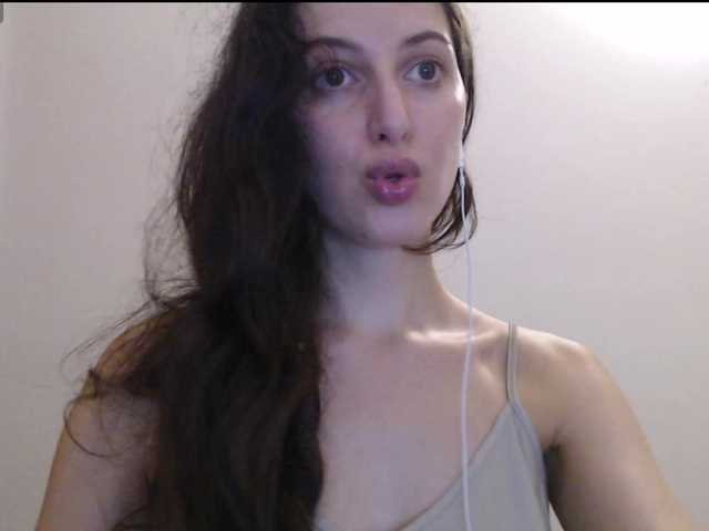 Hot-lina live cam on BongaCams