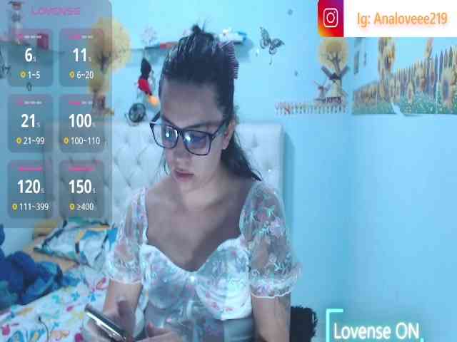 ana-loveee webcam