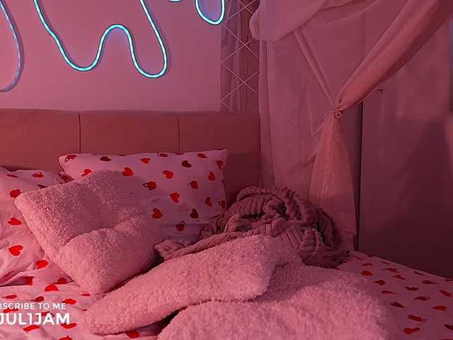 juli-jam live cam on BongaCams