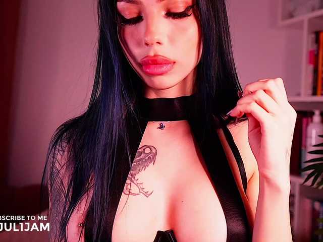 juli-jam's BongaCams show and profile