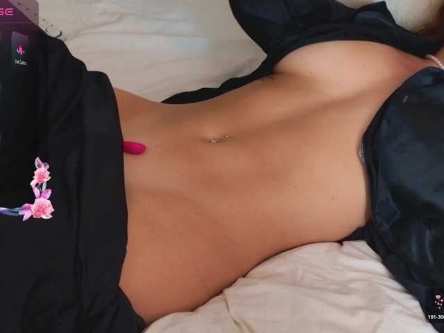 KristinaMoon's BongaCams show and profile