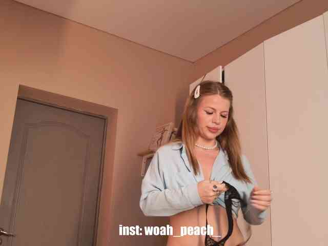 KristinaMoon webcam
