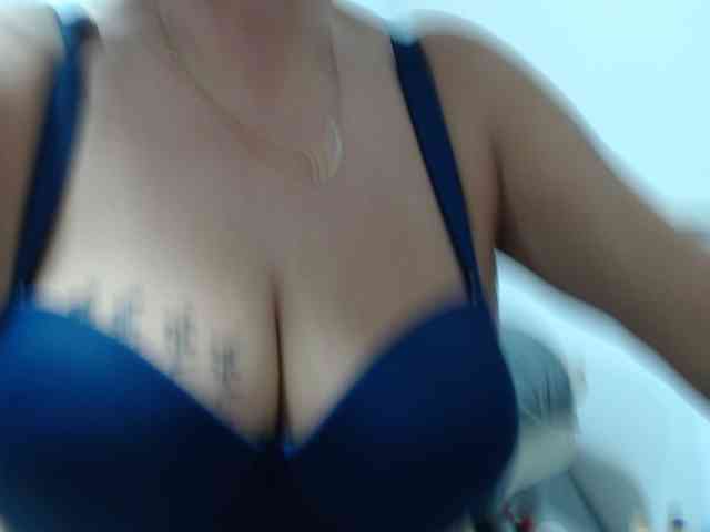 KimberlyBirdm webcam