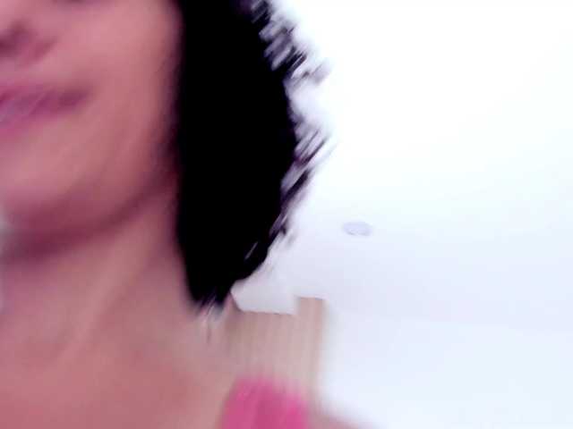 Curly-Sue live cam on BongaCams