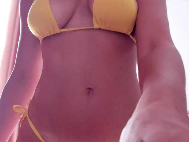 Curly-Sue live cam on BongaCams
