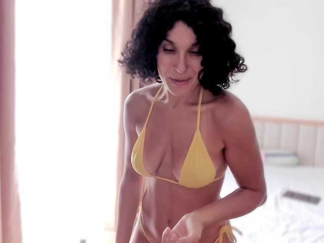 Curly-Sue live webcam show