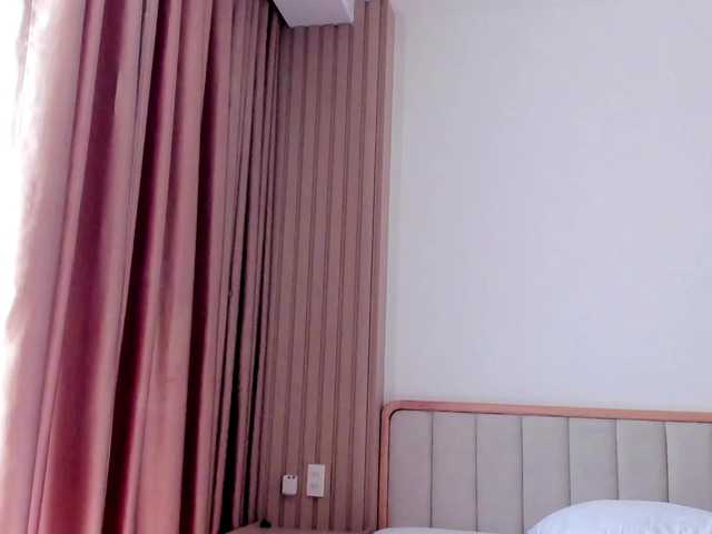 Curly-Sue live cam on BongaCams