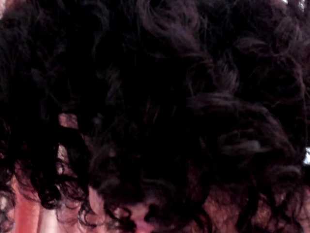 Curly-Sue live cam on BongaCams