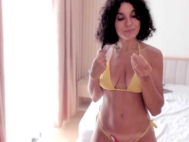 Curly-Sue live webcam show