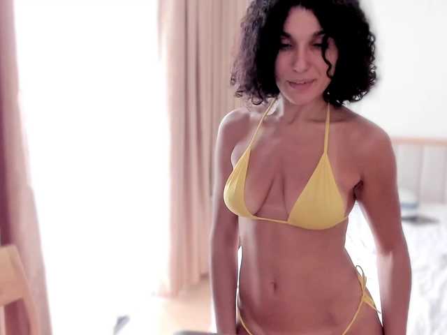 Curly-Sue live webcam show