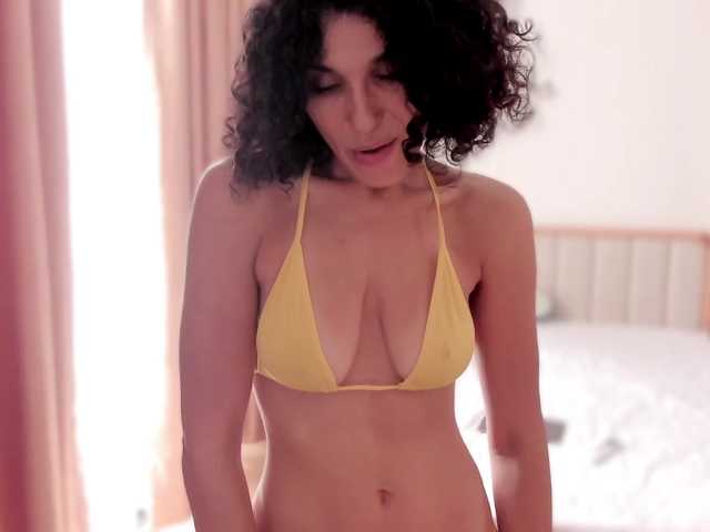 Curly-Sue live cam