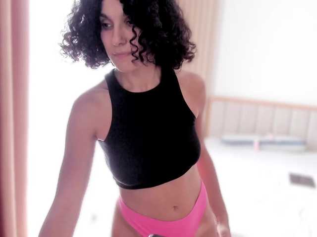 Curly-Sue live cam on BongaCams