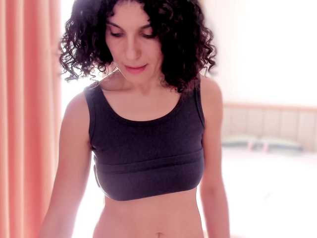 Curly-Sue live cam on BongaCams