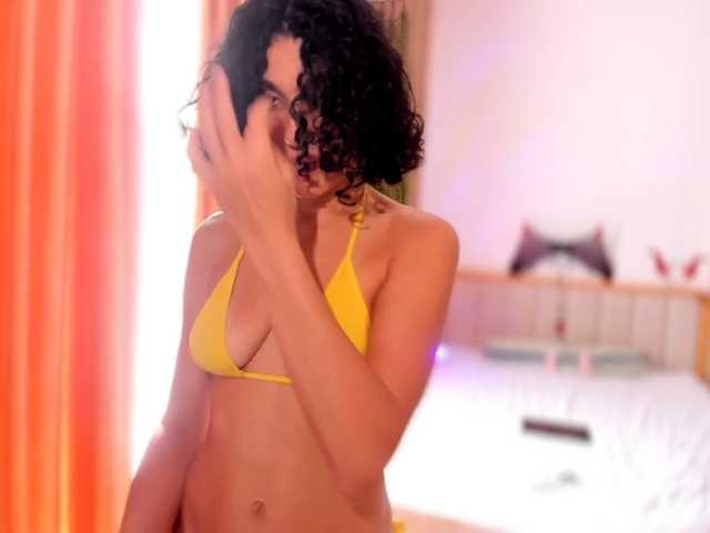 Curly-Sue live cam
