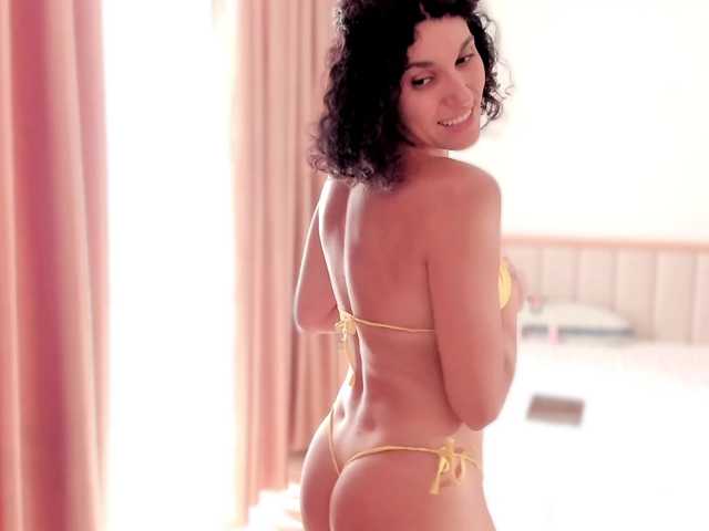 Curly-Sue live webcam show