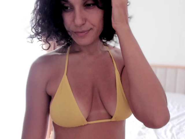 Curly-Sue live webcam show