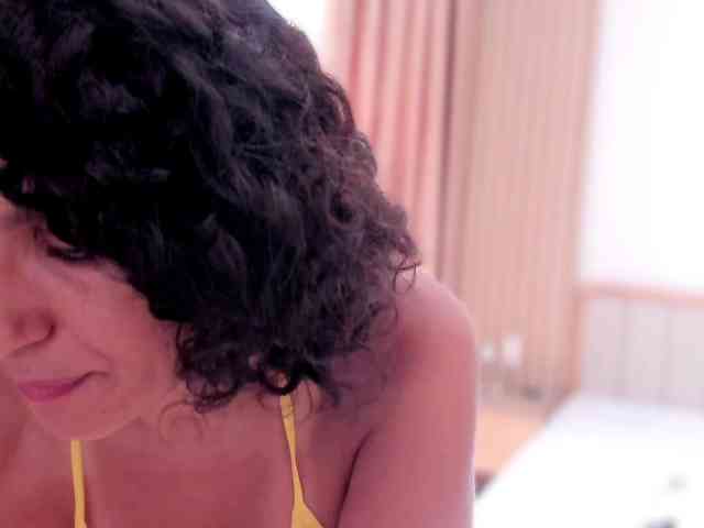 Curly-Sue webcam