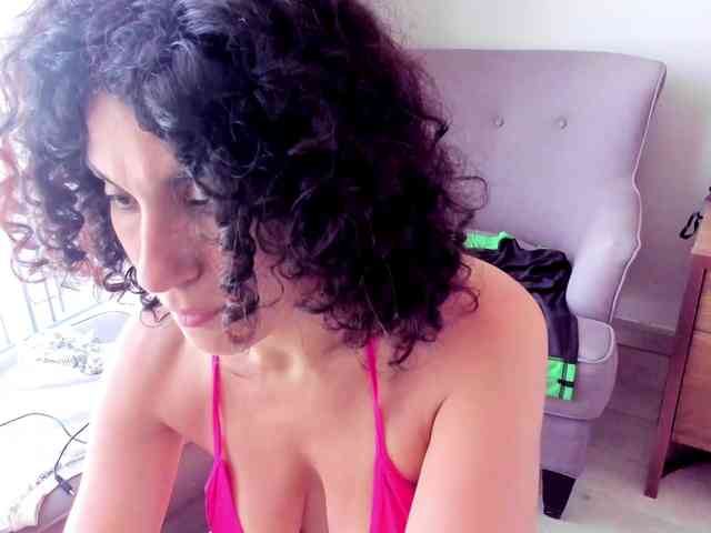 Curly-Sue webcam