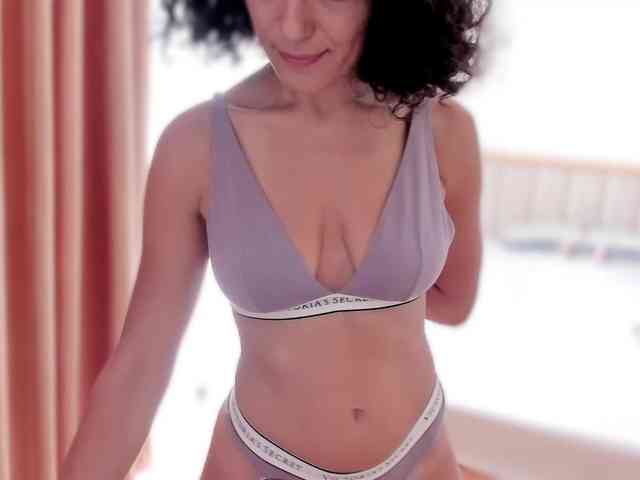 Curly-Sue webcam