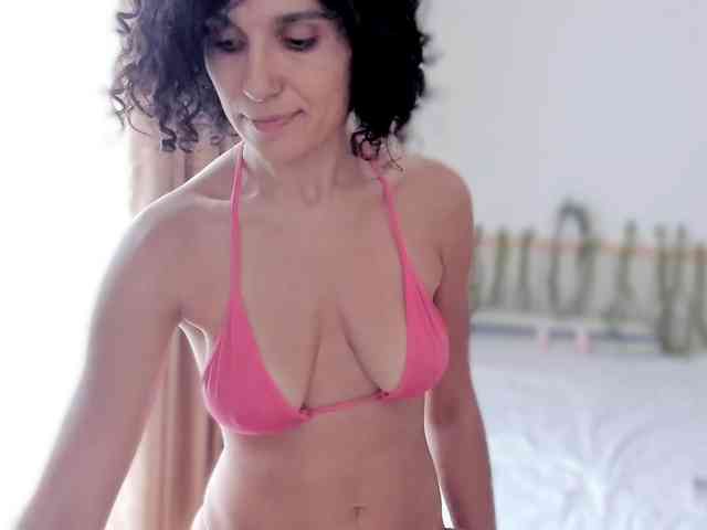 Curly-Sue webcam