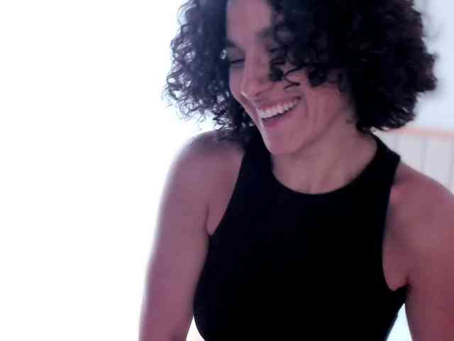 Curly-Sue webcam