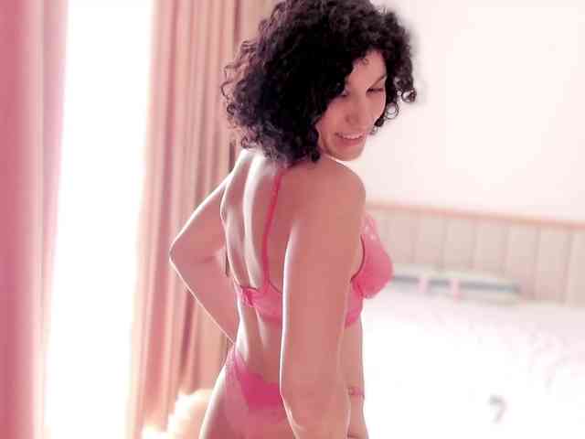 Curly-Sue webcam