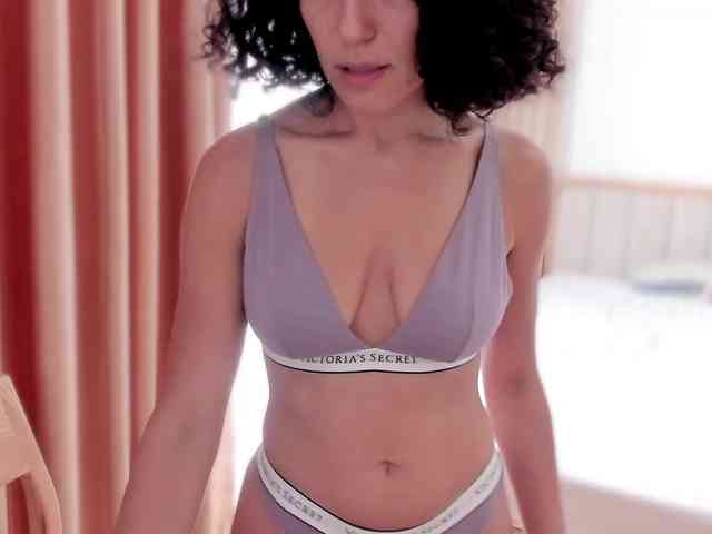 Curly-Sue webcam