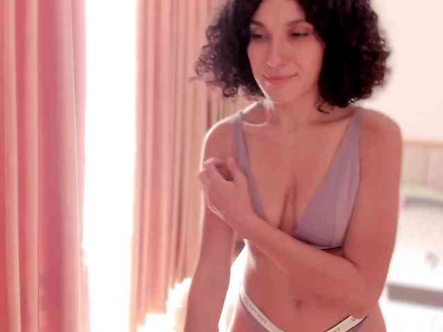 Curly-Sue webcam