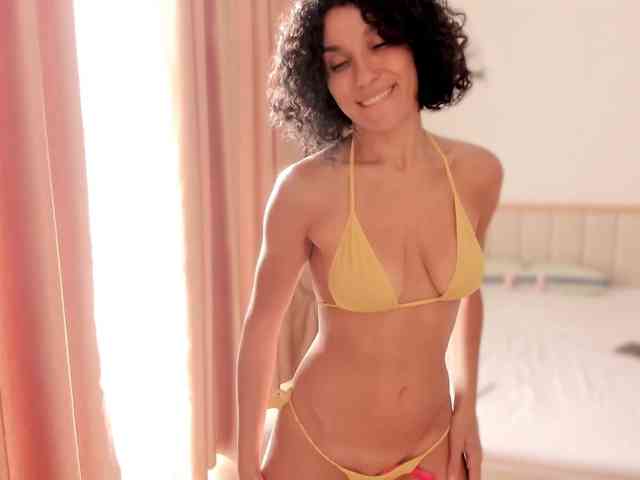 Curly-Sue webcam