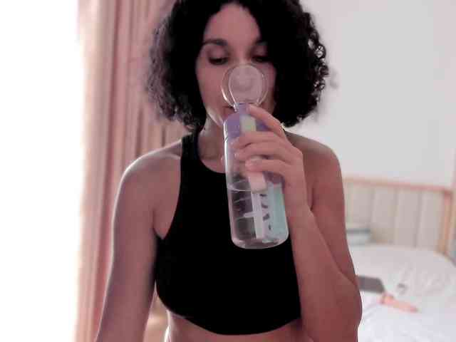 Curly-Sue webcam