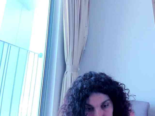 Curly-Sue webcam